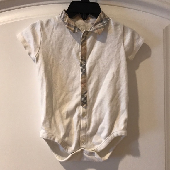 💯%authentic Burberry bodysuit for 9m old (unisex)